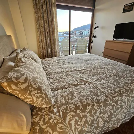 La Roca-mediterráneo Views, 8th Floor-new Kitchen- Pool- Parking-air Conditioning, Ceiling Fans&free Wifi Torremolinos