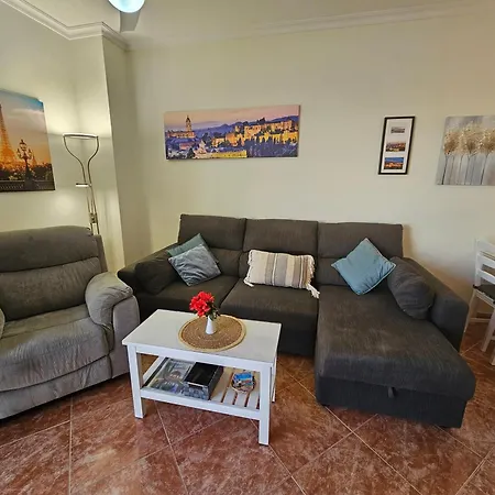 La Roca-mediterraneo Views, 8th Floor-new Kitchen- Pool- Parking-air Conditioning, Ceiling Fans & Free Wifi アパート トレモリノス