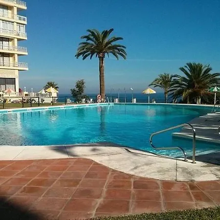 La Roca-mediterraneo Views, 8th Floor-new Kitchen- Pool- Parking-air Conditioning, Ceiling Fans & Free Wifi * Torremolinos
