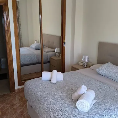 La Roca-mediterraneo Views, 8th Floor-new Kitchen- Pool- Parking-air Conditioning, Ceiling Fans & Free Wifi Apartman