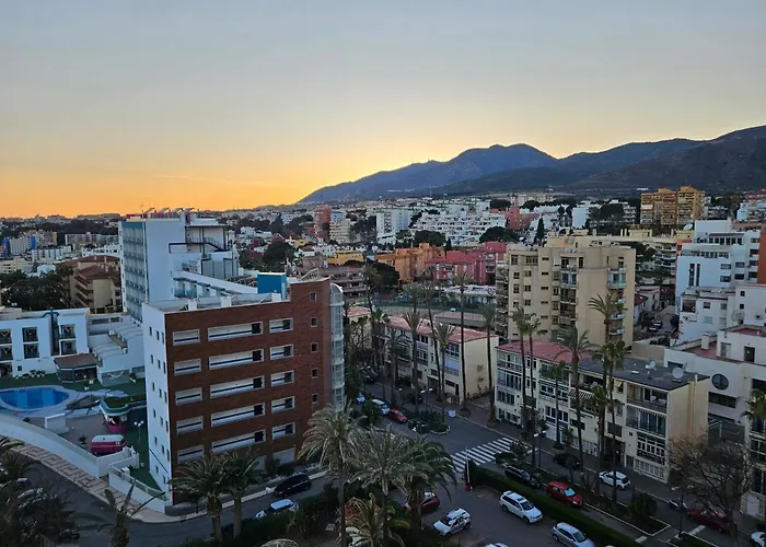 La Roca-mediterráneo Views, 8th Floor-new Kitchen- Pool- Parking-air Conditioning, Ceiling Fans&free Wifi