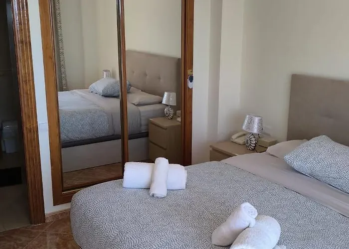 La Roca-mediterraneo Views, 8th Floor-new Kitchen- Pool- Parking-air Conditioning, Ceiling Fans & Free Wifi Апартаменты