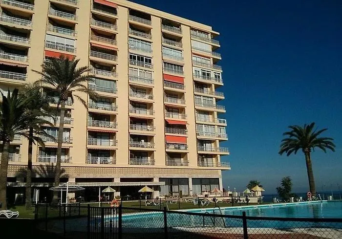 La Roca-mediterraneo Views, 8th Floor-new Kitchen- Pool- Parking-air Conditioning, Ceiling Fans & Free Wifi